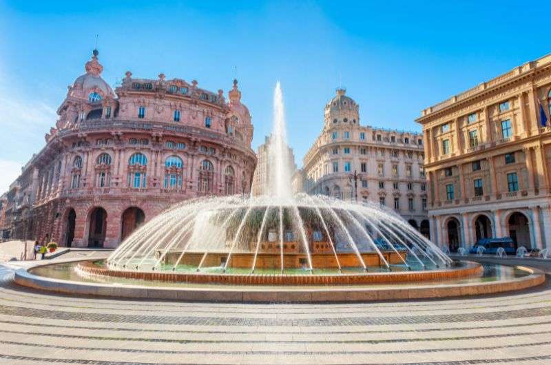 Piazza di Ferarri, Genoa