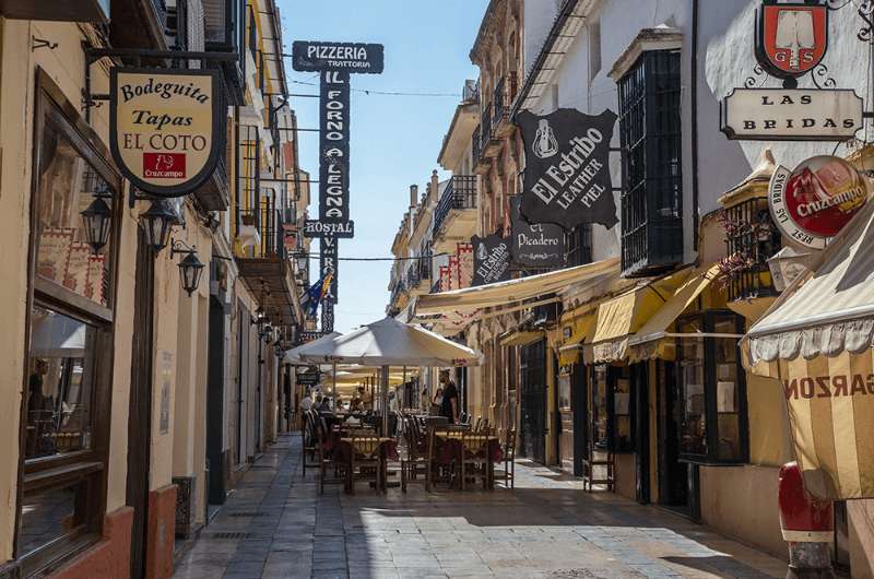 Calle Armiñán in Ronda, Spain
