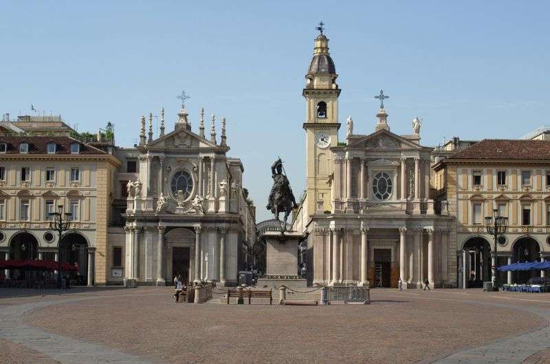 Piazza San Carlo, Turin, Equestrian Statue