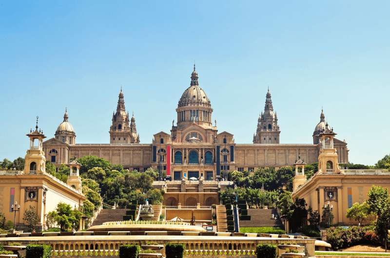 Magic fountain in Barcelona, 2 days
