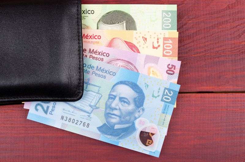 Mexican Peso, how to pay in Mexico