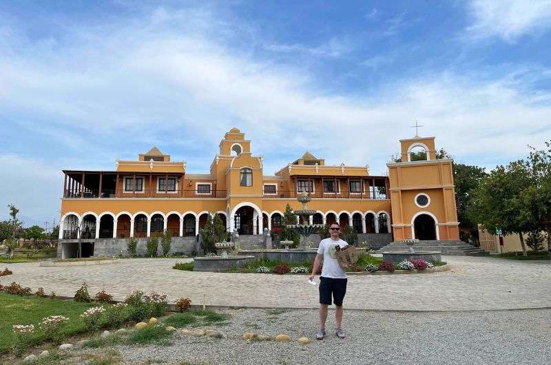 A tourist at the ICA vineyards, La Caravedo in Paracas, photo by Next Level of Travel