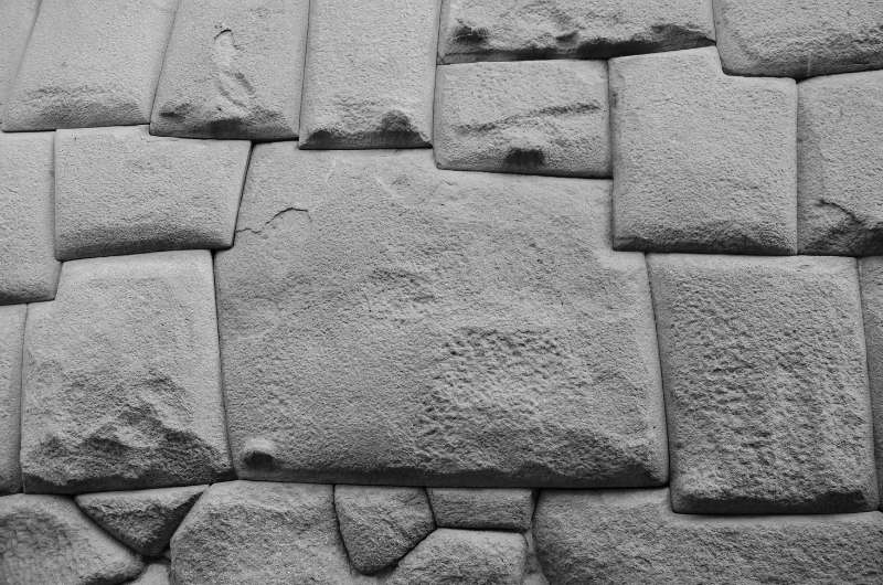Stone Inca streets, 12-angled stone, what to see in Cusco