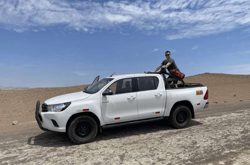 A man on a truck, Renting a car in Peru