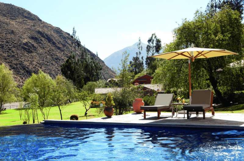 Hotel with a pool in Peru