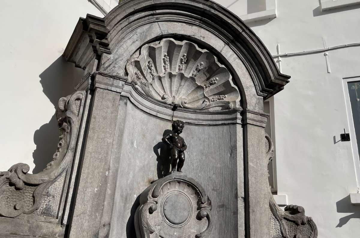 A photoof the Manneken Pis in Brussels, Belgium, photo by Next Level of Travel