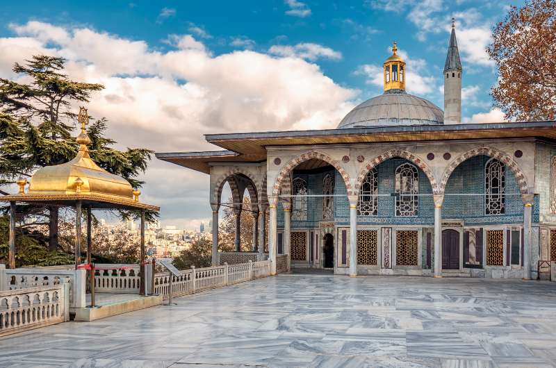 A part of Topkapi Palace with view of Istanbul