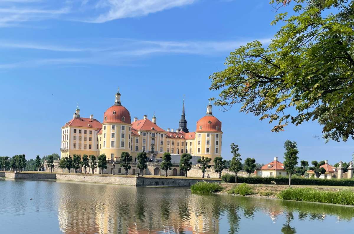 a photo of the Moritzburg castle, Germany, photo by Next Level of Travel