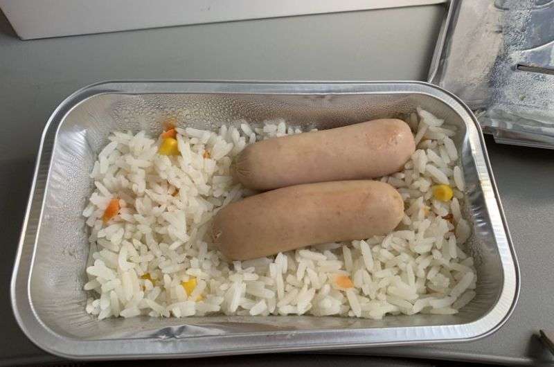 The rice and hot dog lunch on national carrier Goergia Airlines