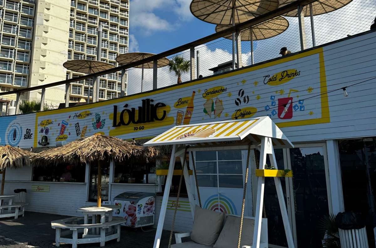 a photo of a kiosk at Frishman Beach, Tel Aviv, Israel, photo by Next Level of Travel