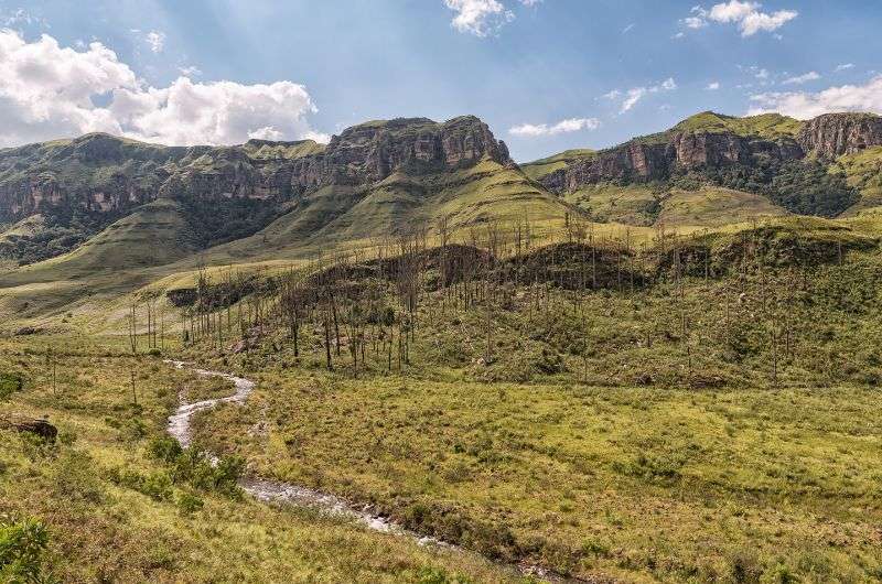 Van Heynigan’s Pass visible from Injisuthi, South Africa hikes in Drakensberg