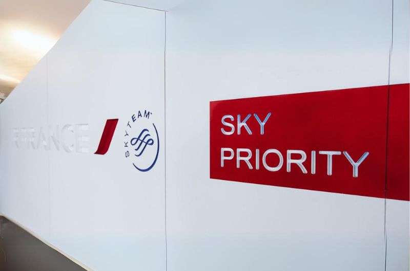 SkyPriority sign i Air France boarding area