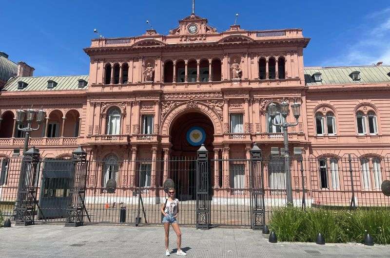 Visiting La Casa Rosada in Buenos Aires