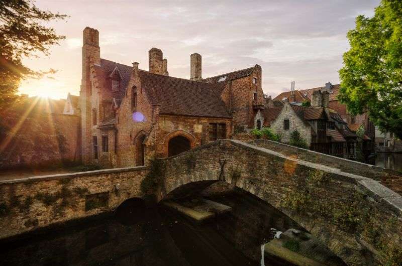 Bonifacius Bridge in Bruges, itinerary