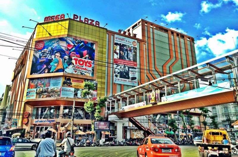 Mega Plaza Saphan Lek in Bangkok, itinerary