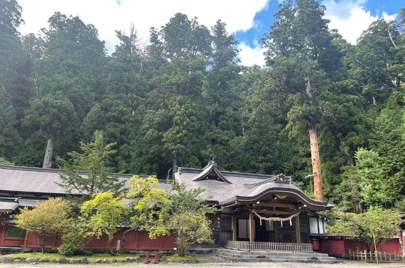 Futarasan Shrine in Nikko National Park, Japan, photo by Next level of Travel