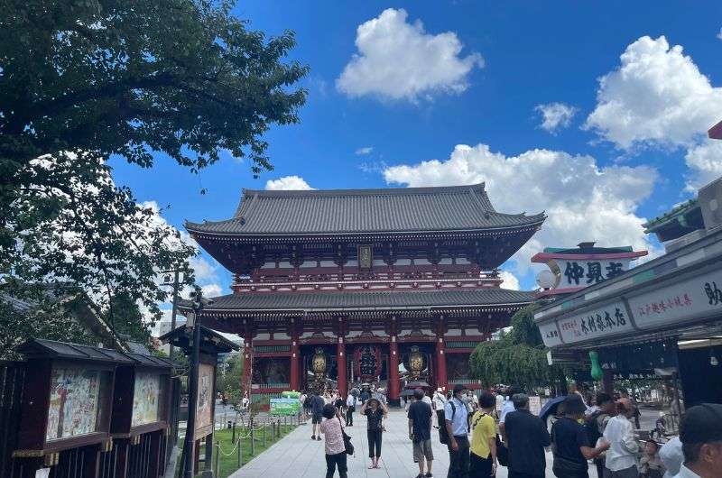 travelers in Senso-ji, Japan, photo by Next level of Travel