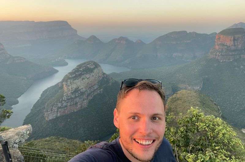 tourist on the Panorama Route, Blyde River Canyon, Three Rondavels Sunset, South Africa, photo by Next level of travel