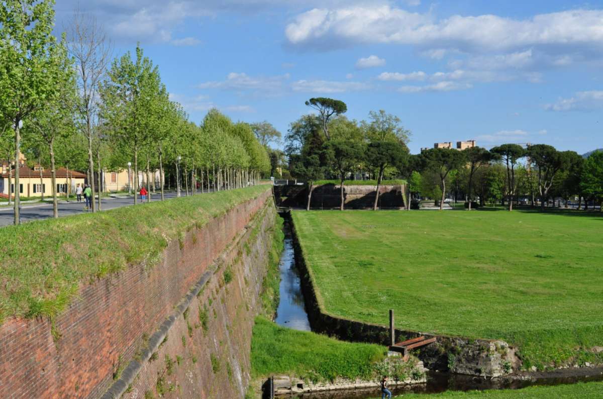 Lucca’s Renaissance city walls, now a tree-lined park path, Italy