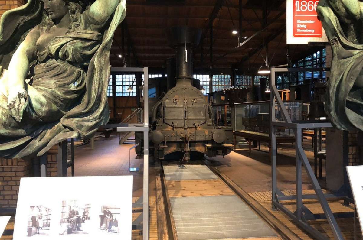 A photo showing the historic Day and Night sculptures at the Deutsches Technikmuseum in Berlin, Germany