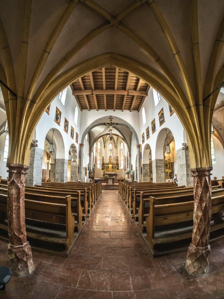 St. Hippolytus Pfarrkirche interiors