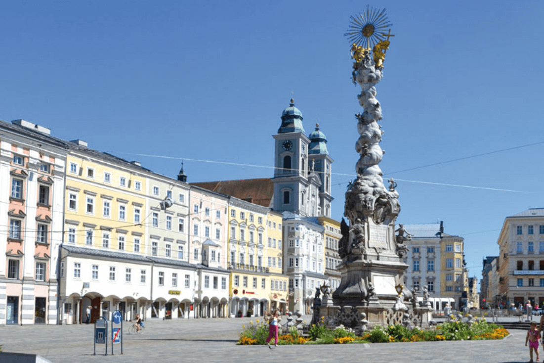 Linz, Best cities in Austria, main square 