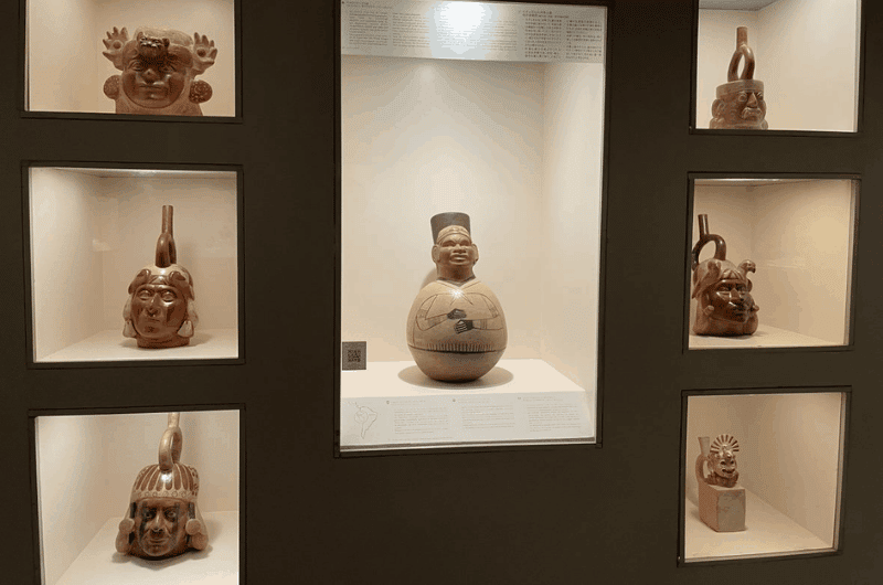 Artefacts in Museo Larco