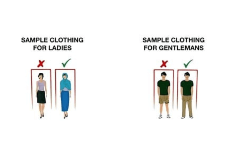 Dress code rules for visiting a mosque in Istanbul